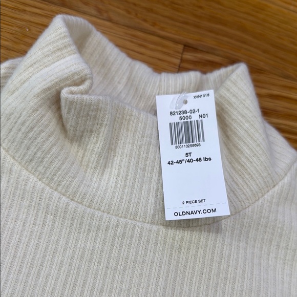 Old Navy Cream Ribbed Set - Picture 2 of 3